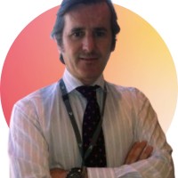 Retrato de Fernando Romero, Socio