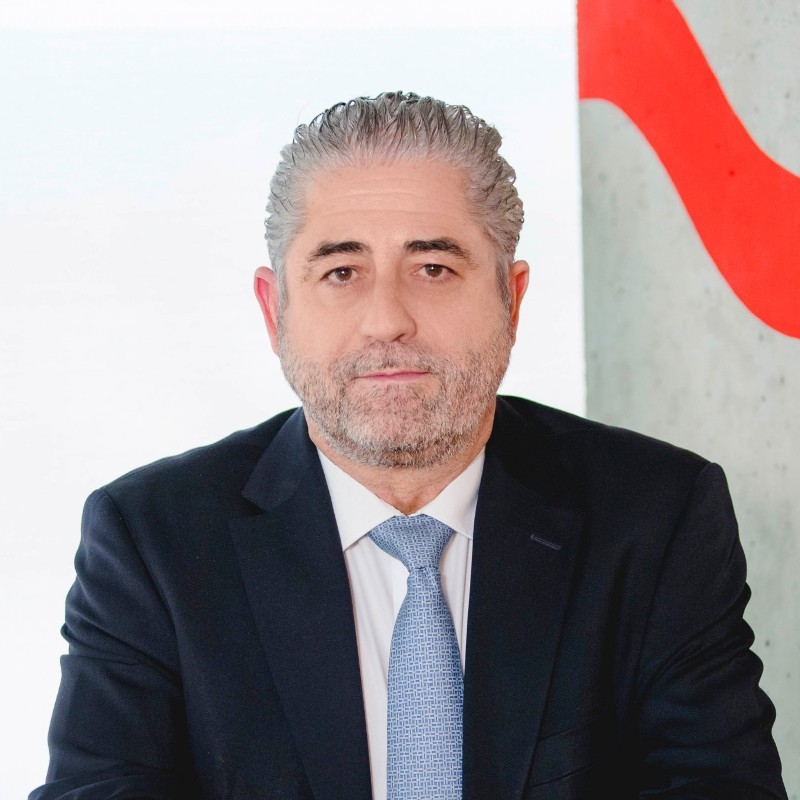 Retrato de Jesus Domingo, Socio